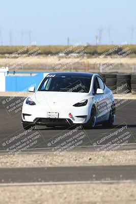 media/Nov-08-2025-Speed Ventures (Sat) [[1c7a6332f5]]/TC B/Session 3 (Turn 1)/